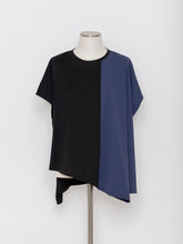 Load image into Gallery viewer, 3255223A Different material switching big silhouette cool touch T-shirt