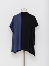 Load image into Gallery viewer, 3255223A Different material switching big silhouette cool touch T-shirt