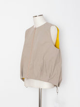 Load image into Gallery viewer, 3255022H Mesh lining barrel silhouette vest
