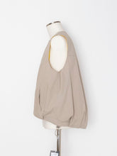 Load image into Gallery viewer, 3255022H Mesh lining barrel silhouette vest
