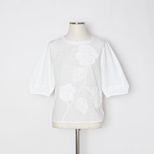 Load image into Gallery viewer, ローン刺繍Tシャツ5246041A

